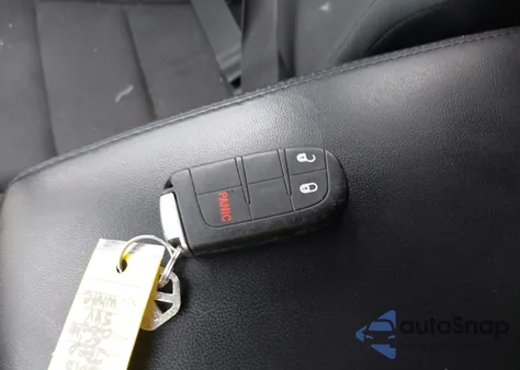 2015 Jeep Grand Cherokee Laredo из США, поврежденный, VIN 1C4RJFAG6FC737911